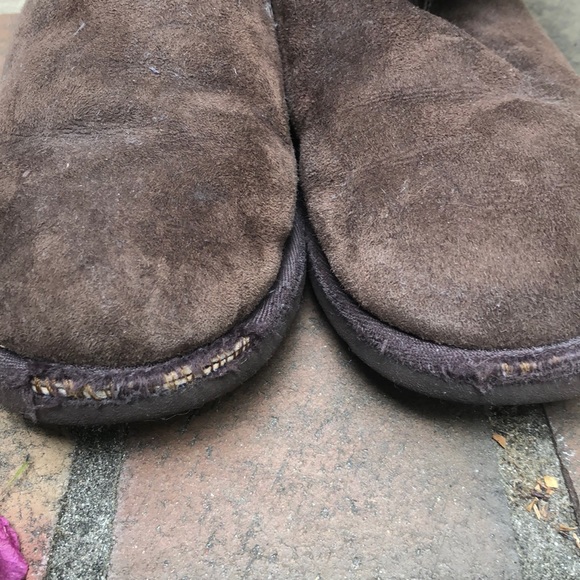 Ugg Classic Short Boots - Picture 3 of 6